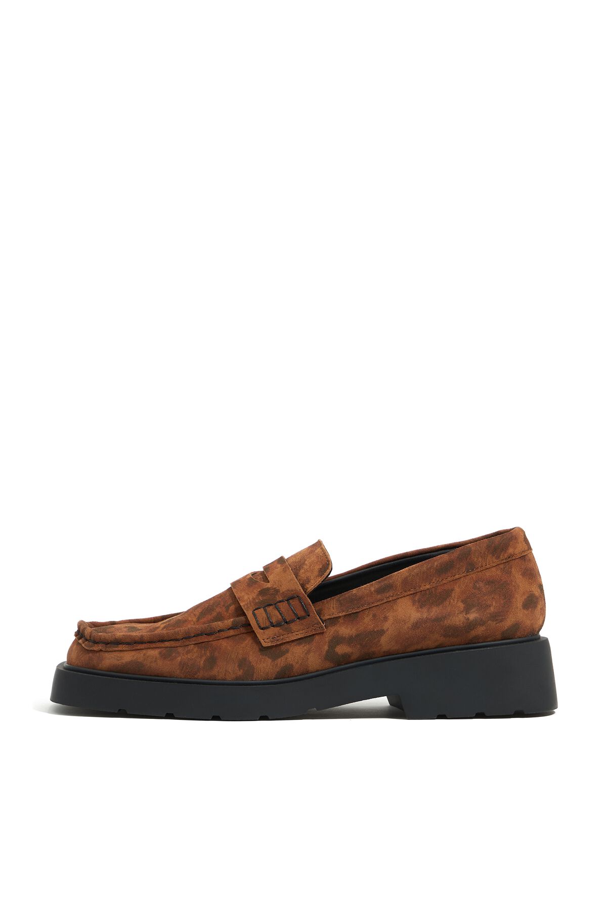 Mocassim de camurça com estampa de leopardo