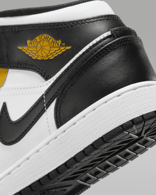 Air Jordan 1 Mid Older Kids' Shoes
