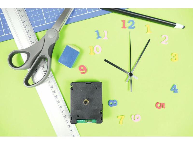 TFA Dostmann Funkuhrwerk mit Uhrzeigerset 7.1 x 5.5 cm, Sch Uhrwerk zum Selbstgestalten