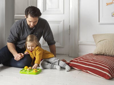 BRIO 30189 Aktivitetsleke Sommerfugllarve
