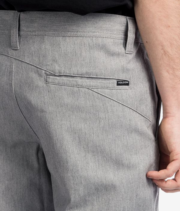 Volcom Frickin Modern Stretch 21 Shorts (grey)