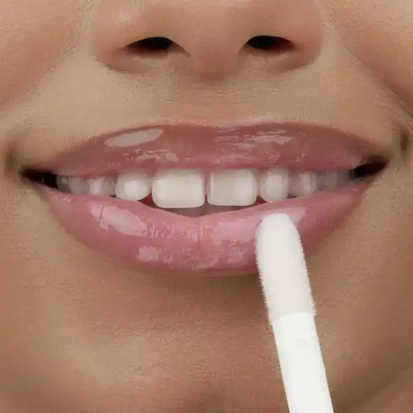 Hydra kiss lip oil 01 Kiss from a rose