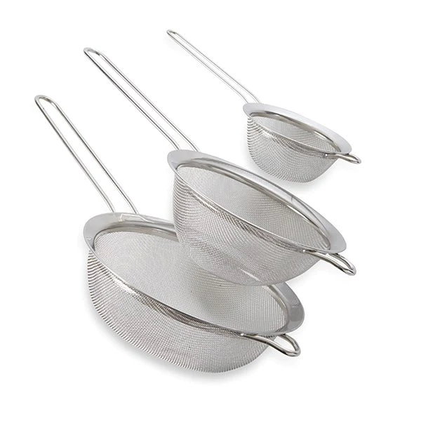 Set de 3 passoires à mailles fines en inox 10, 16, 18 cm Mathon