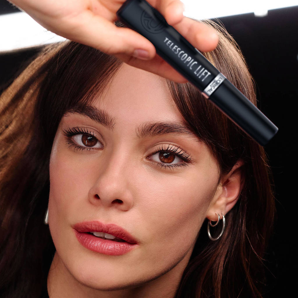 Mascara geeft bij warm weer snel afTelescopic Lift mascara - zwart