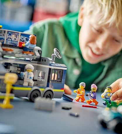LEGO? City - Politiets Mobile Kriminallaboratorium 60418 - 674 D