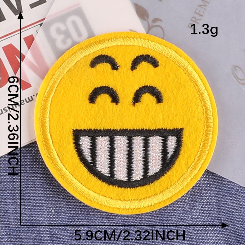 Embroidery Kingdom - Smiley geborduurde applicatiepatch (verschillende ontwerpen)