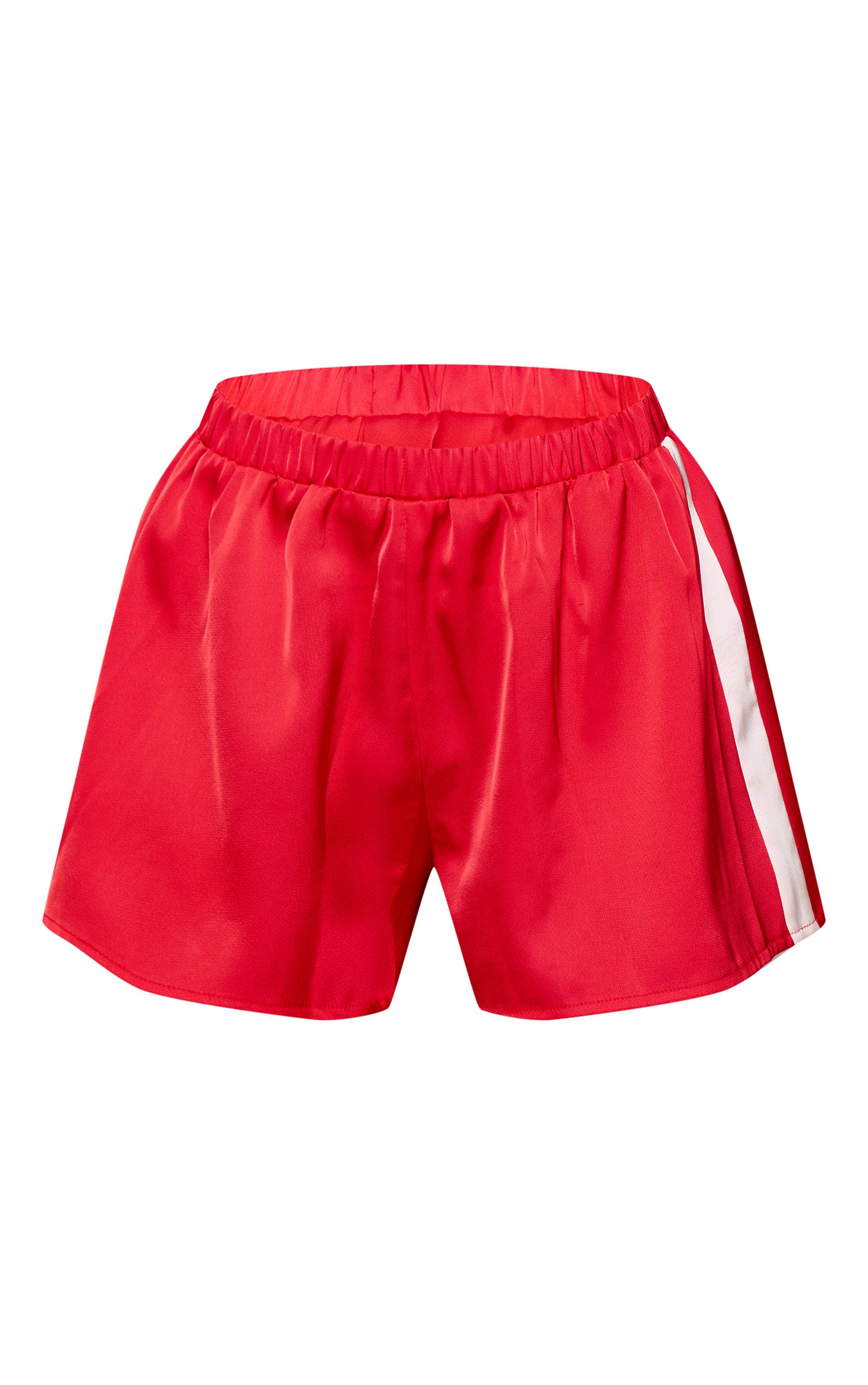 Rouge Short À Détail De Bande Contrastée À La Taille