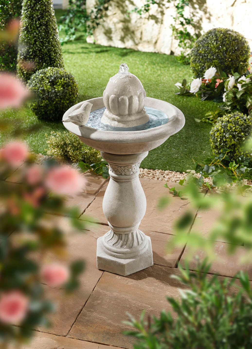 Vogelbad-Brunnen aus Steinguss