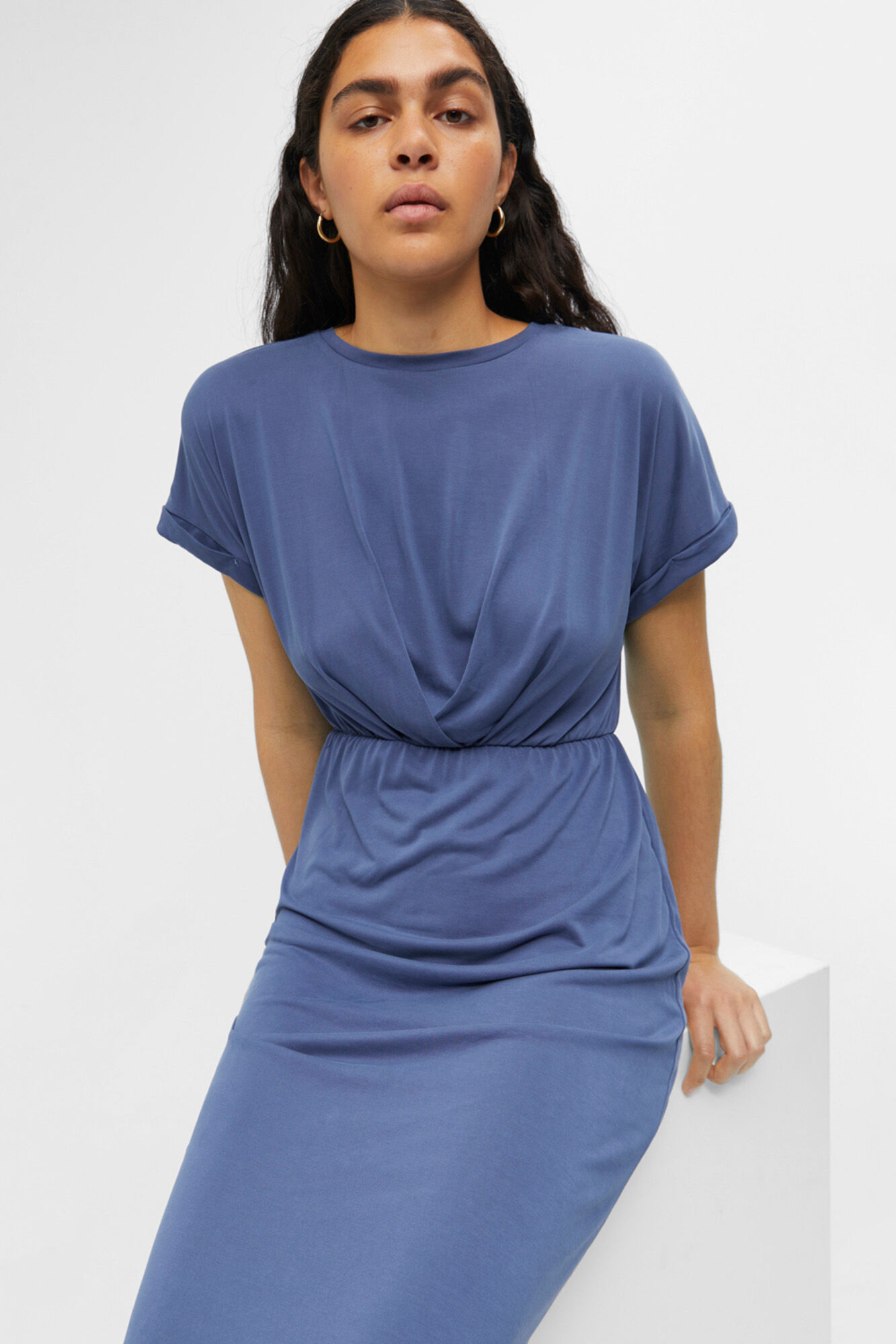 Vestido midi de malha leve - Azul