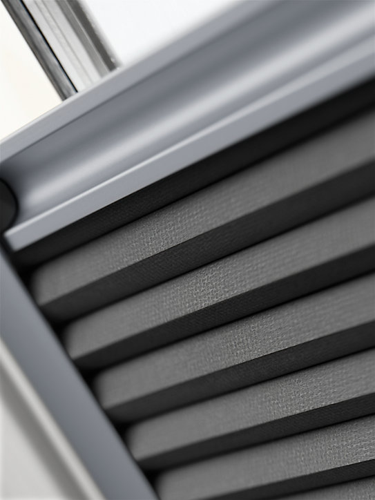 Store plissé occultant isolant fenêtre de toit Velux FHC S06