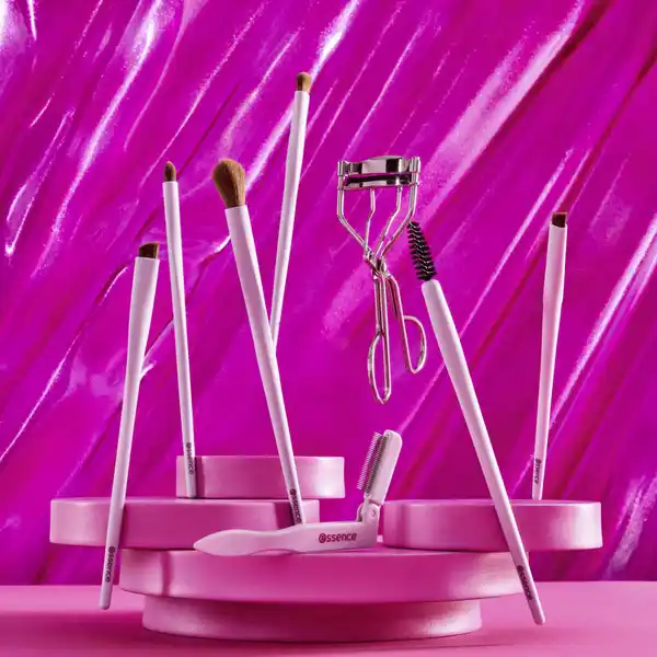 Eyeshadow brush 01 Throwing a little shade