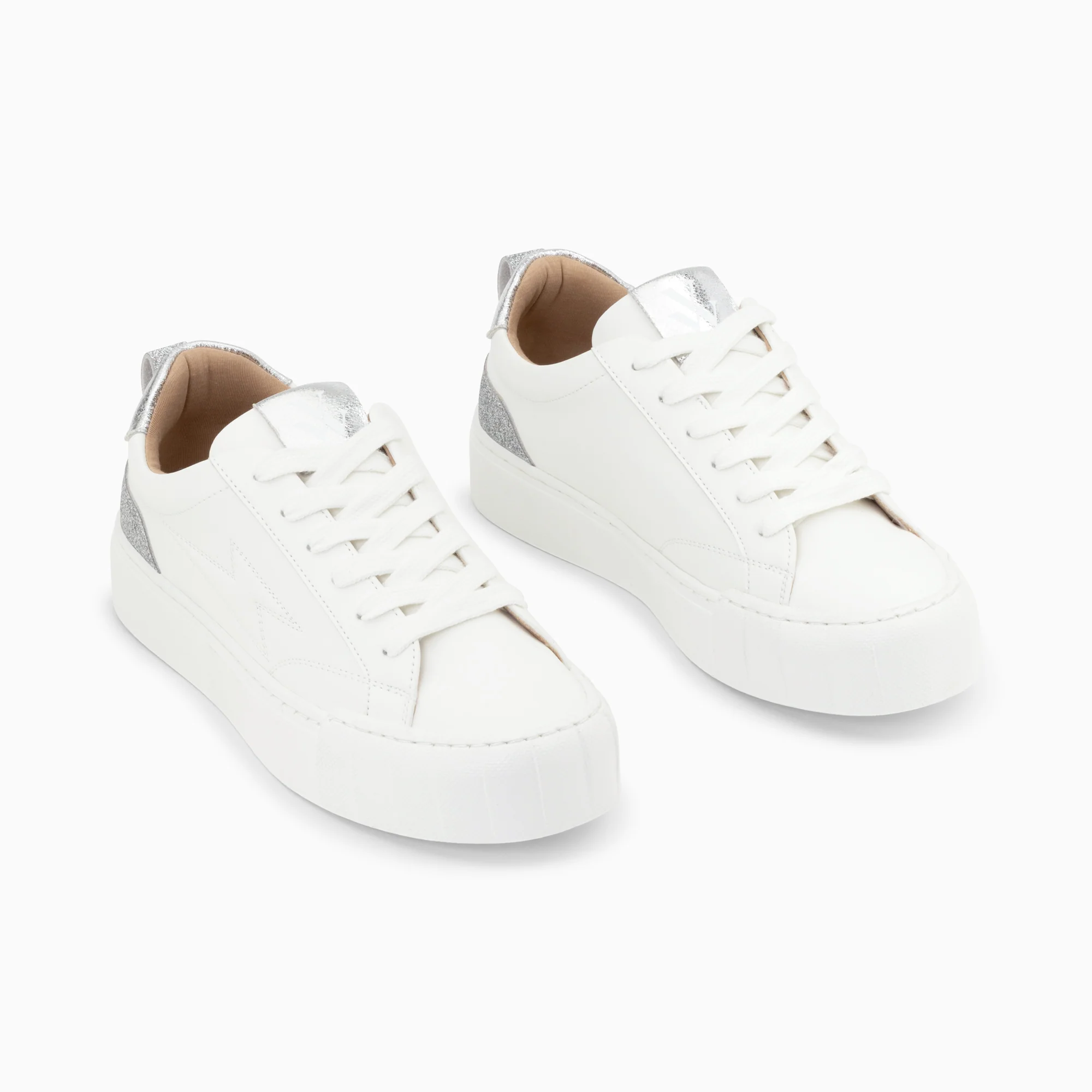 Sneakers-Baskets éclair Miley blanc et argent pailleté à lacets