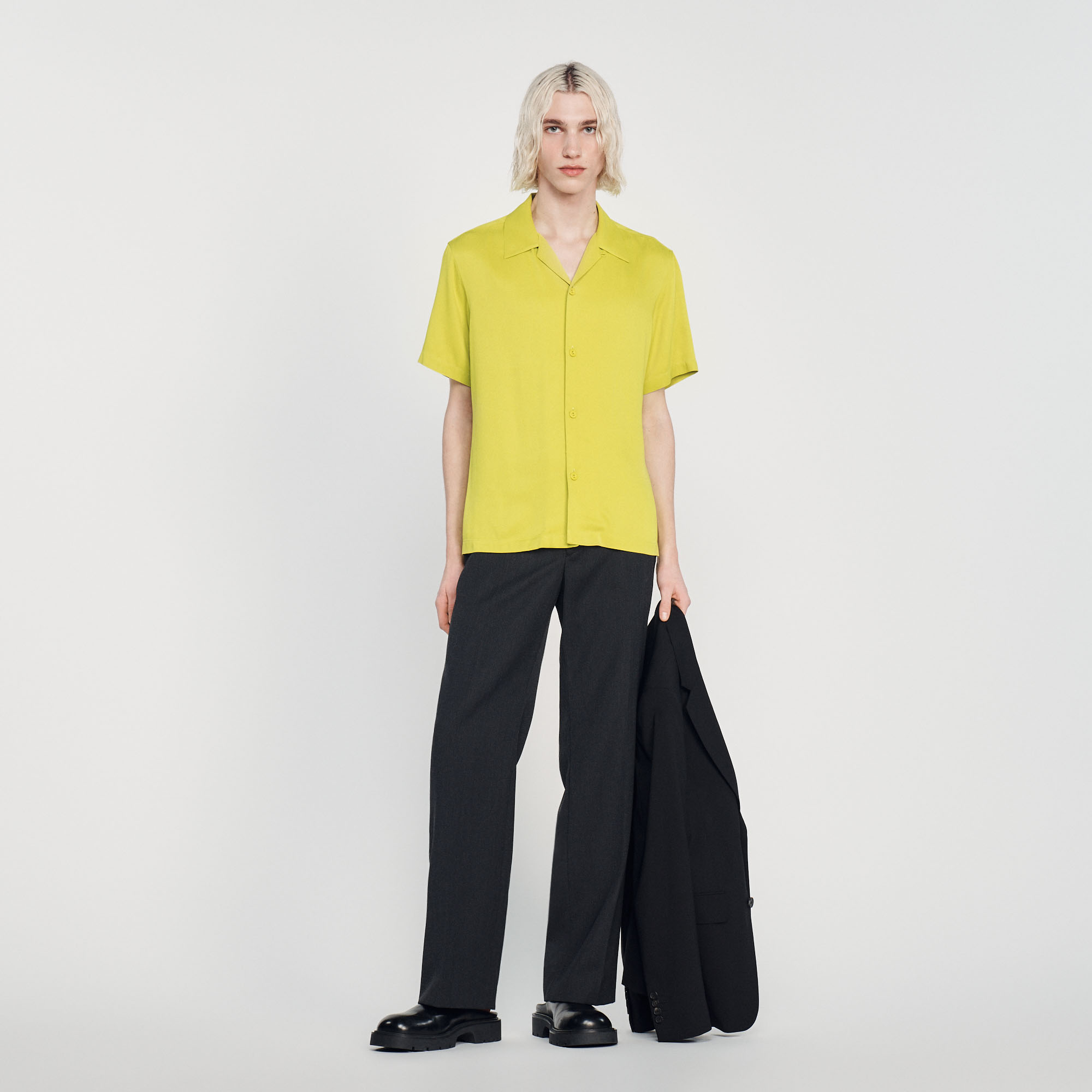 Chemise á manches courtes Homme