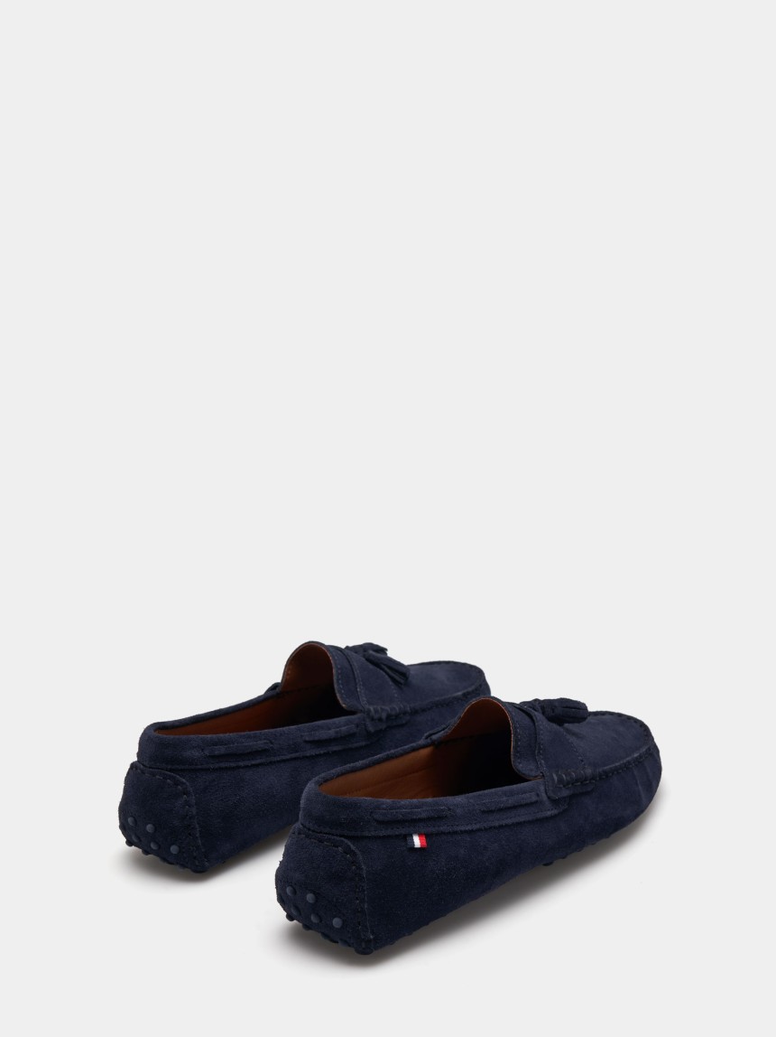 Loafers unissexo em camurça com berloques