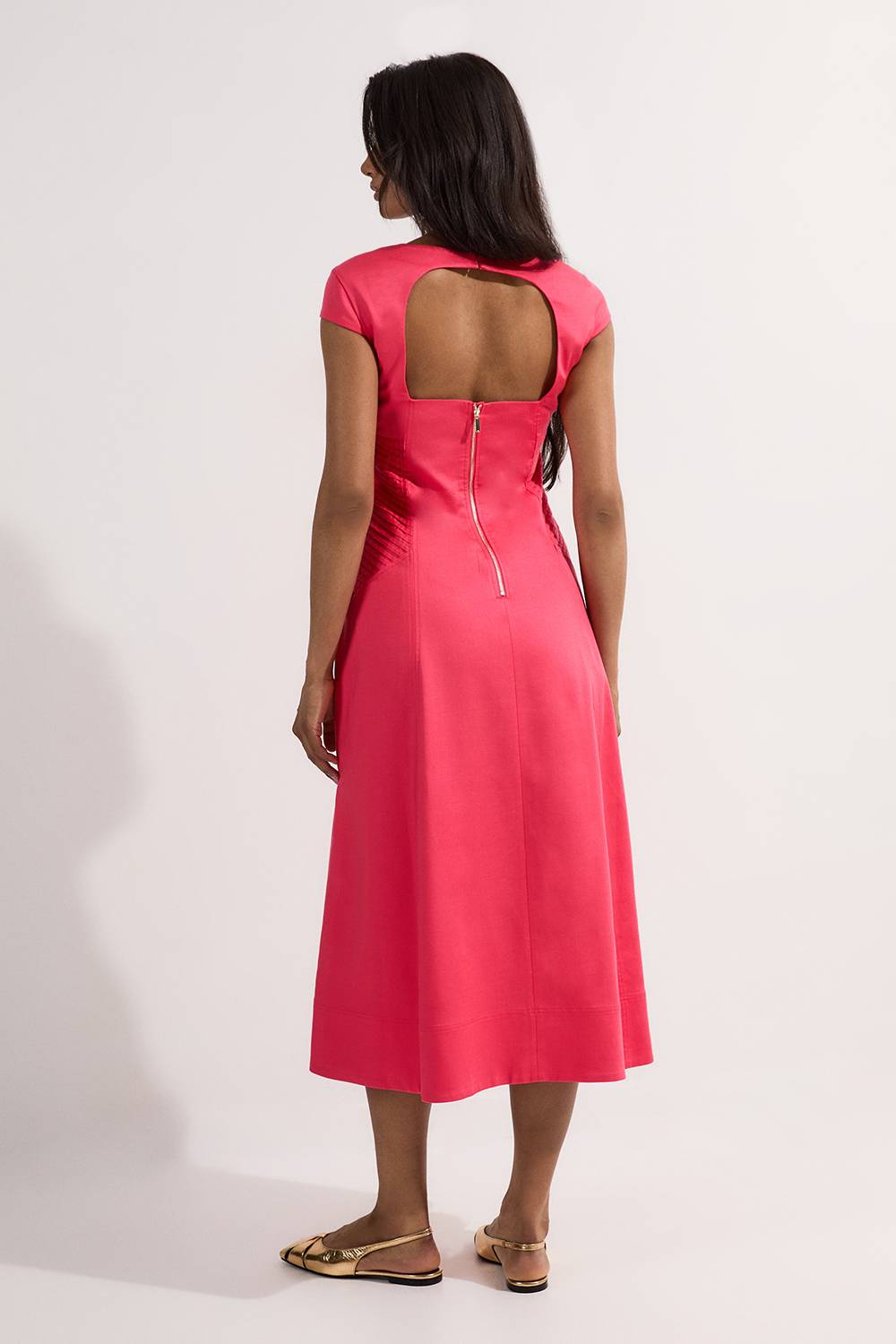 KarenMillen Robe midi sur mesure en lin premium avec détails pintuck et jupe ample