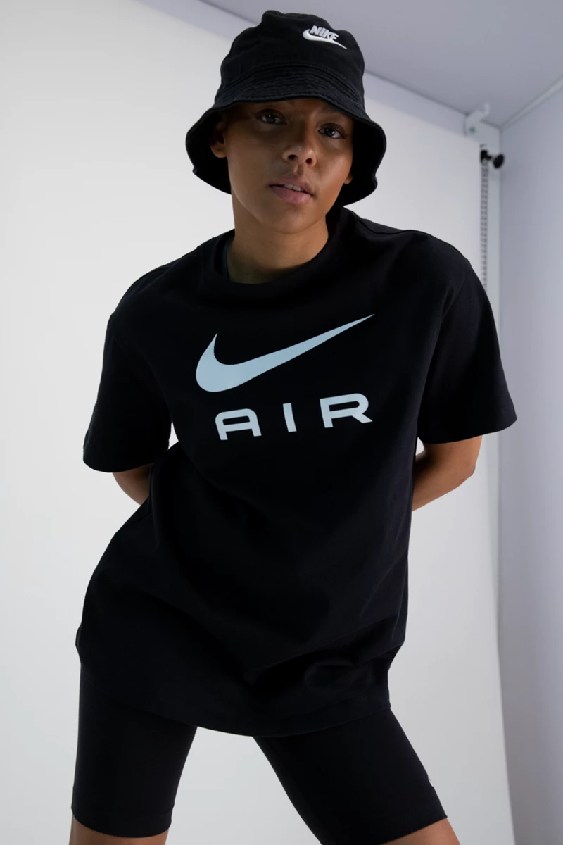 Nike Sportswear Essential Damen Short