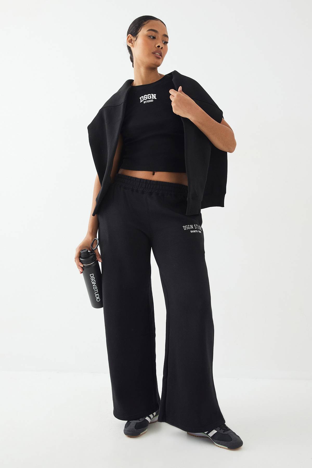 Jogging Petite DSGN Studio à Appliqués Coupe Droite