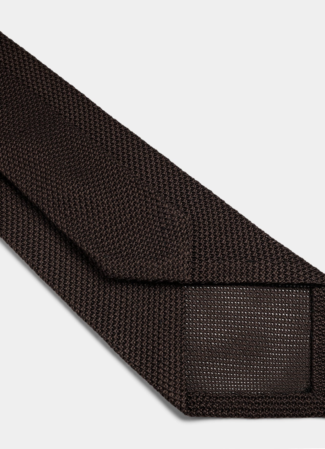 Cravate marron foncé
