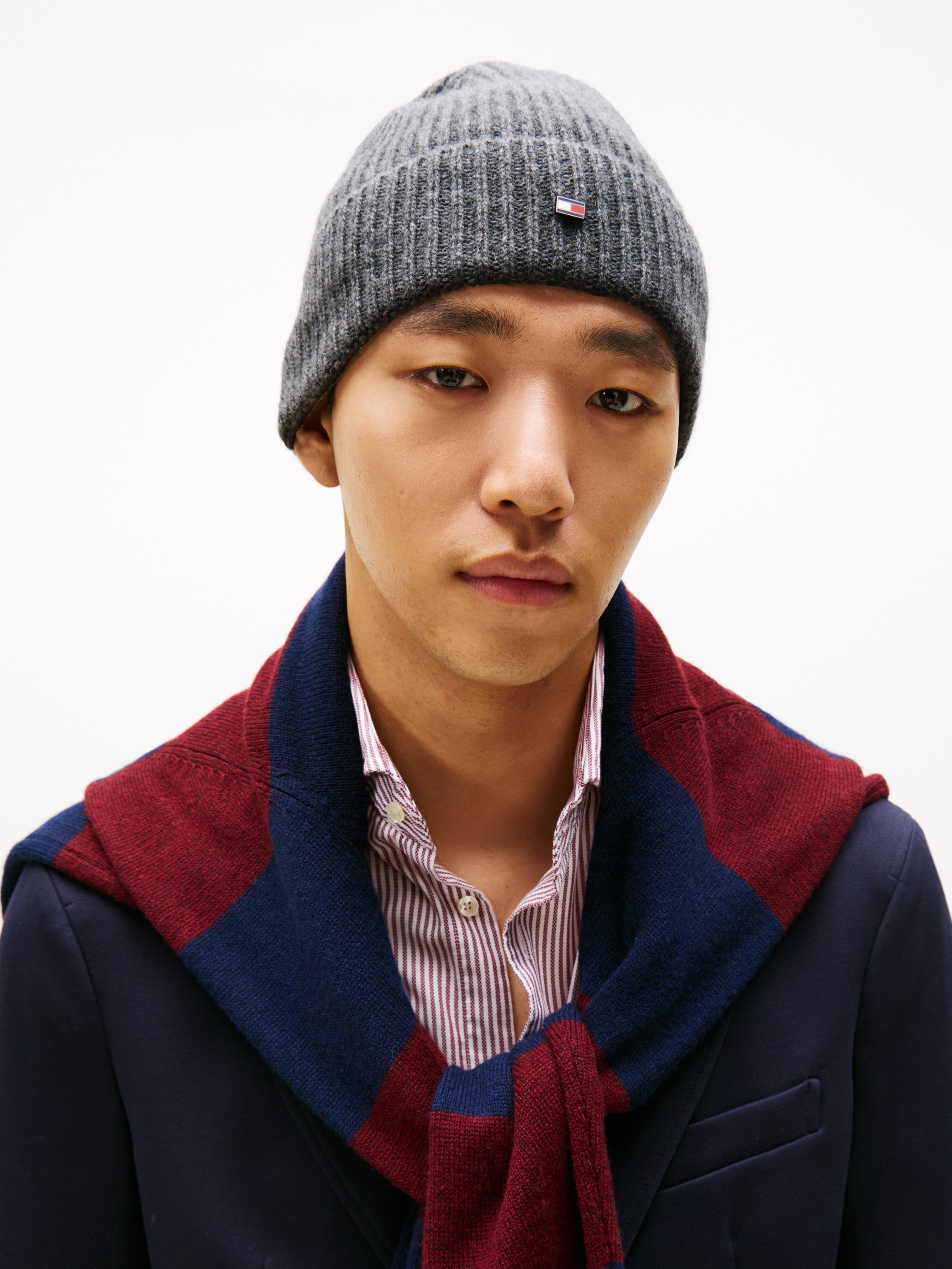 Tommy Hilfiger Beanie »TH FLAG CASHMERE Premium Line«, mit Umschlag, aus Strick 100% Kaschmir Premium Quality