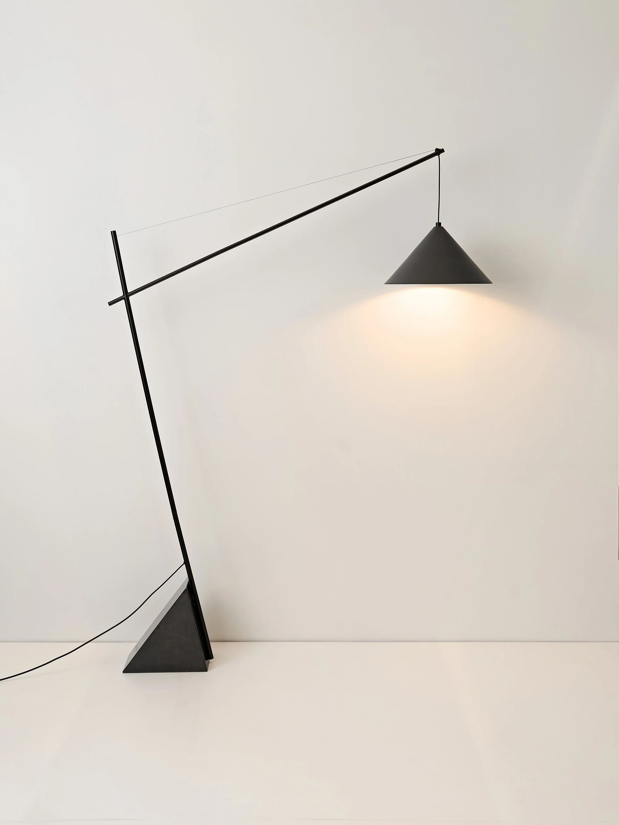 Vloerlamp Reyna met marmeren voet