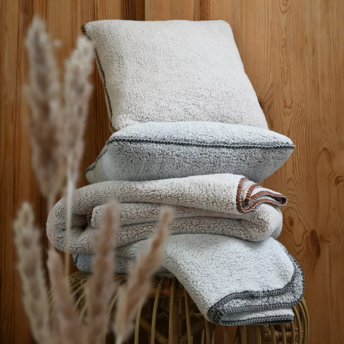 Coussin carré fausse fourrure (50 x 50 cm) Winston Gris