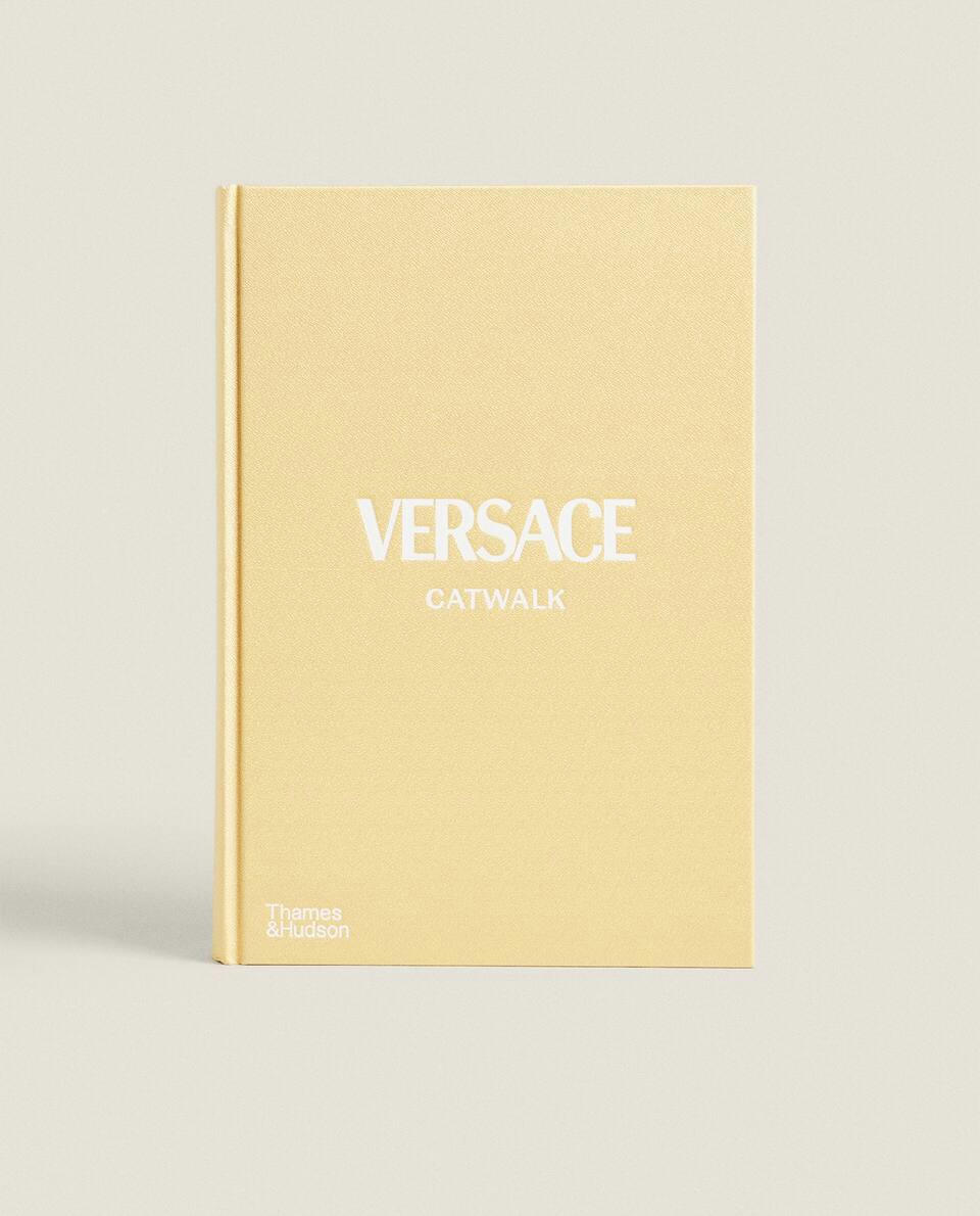 LIVRO DA PASSARELA VERSACE