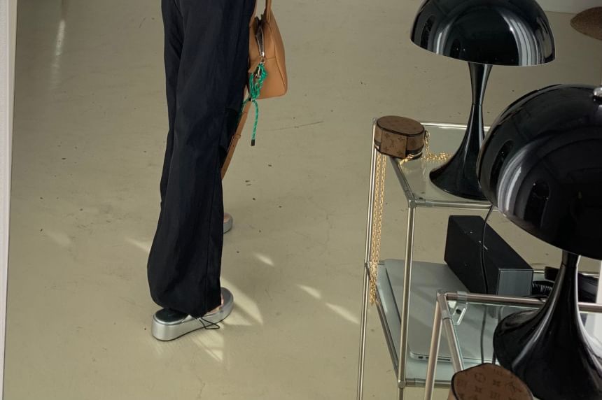 Coris - Spaghettibandjes, effen jumpsuit met open rug en strikbandjes