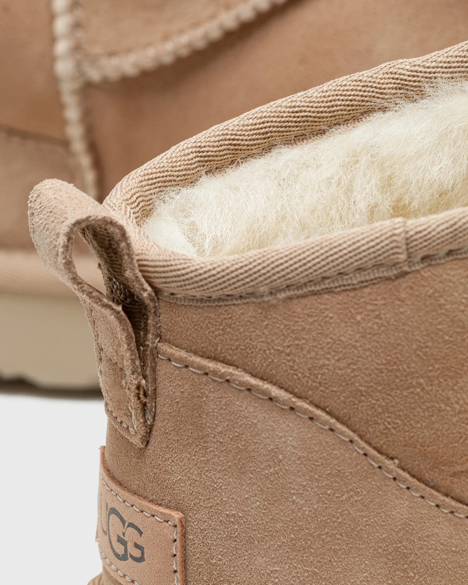 UGG WMNS CLASSIC ULTRA MINI