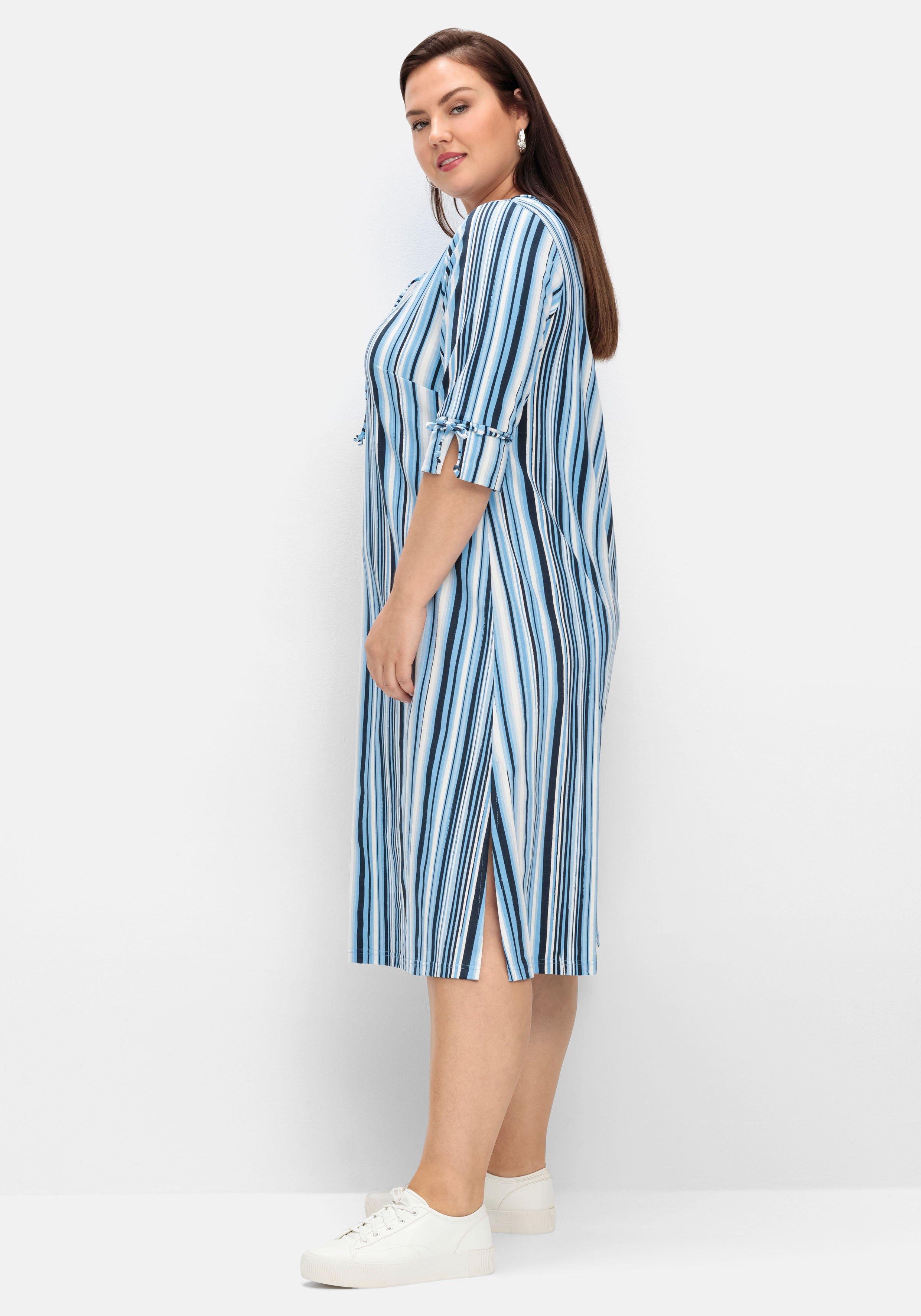 Midikleid mit Streifen, in leichter A-Linie