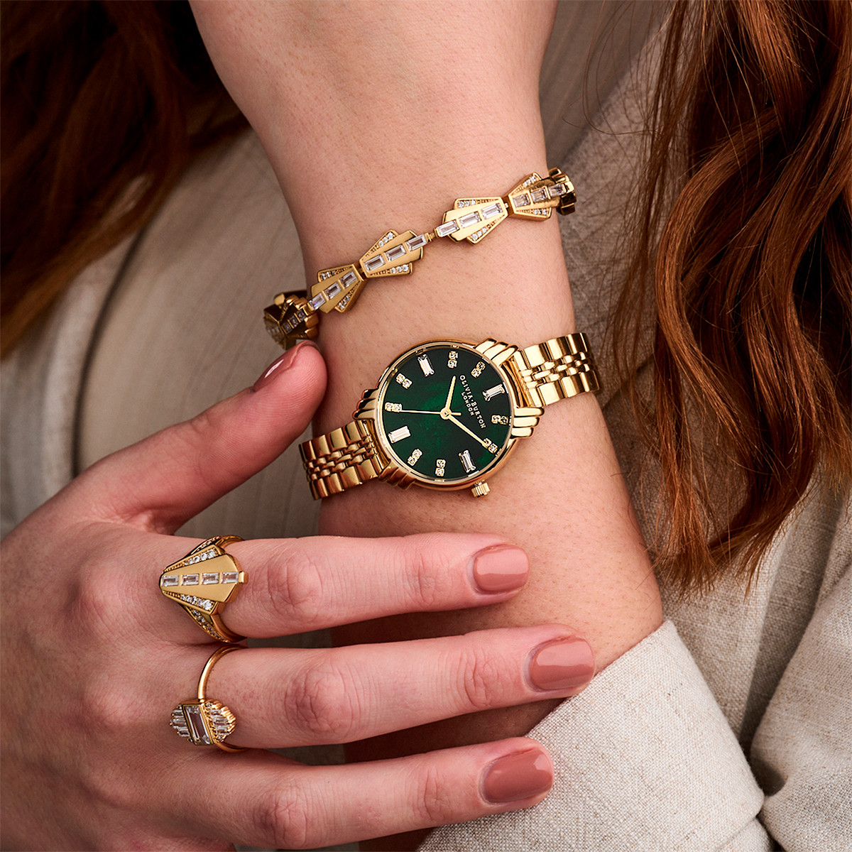 Montre OLIVIA BURTON art deco femme analogique, bracelet acier doré jaune