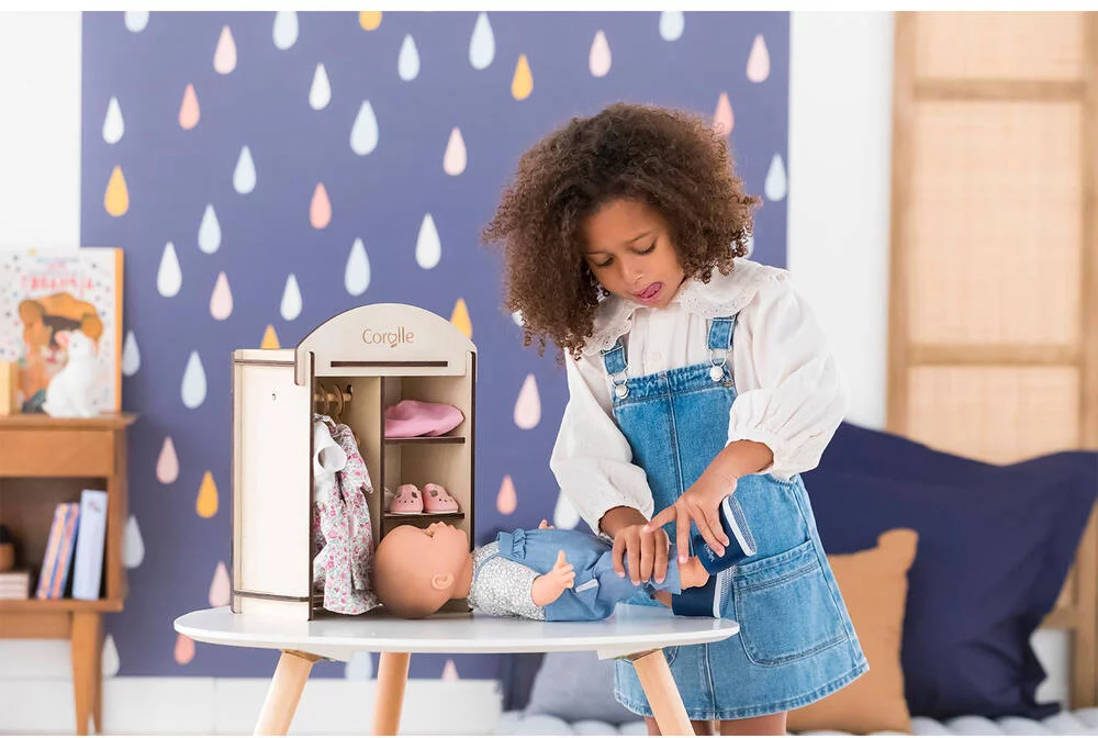 BB30\/36 - ARMOIRE EN BOIS POUR POUPON ET POUPEE DE 30 A 36 CM - COROLLE ACCESSOIRES