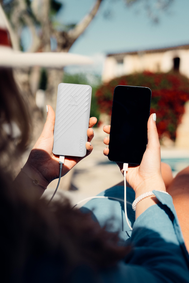 Xtorm - 15W FastCharge Go2 Powerbank 20.000 - Ash White