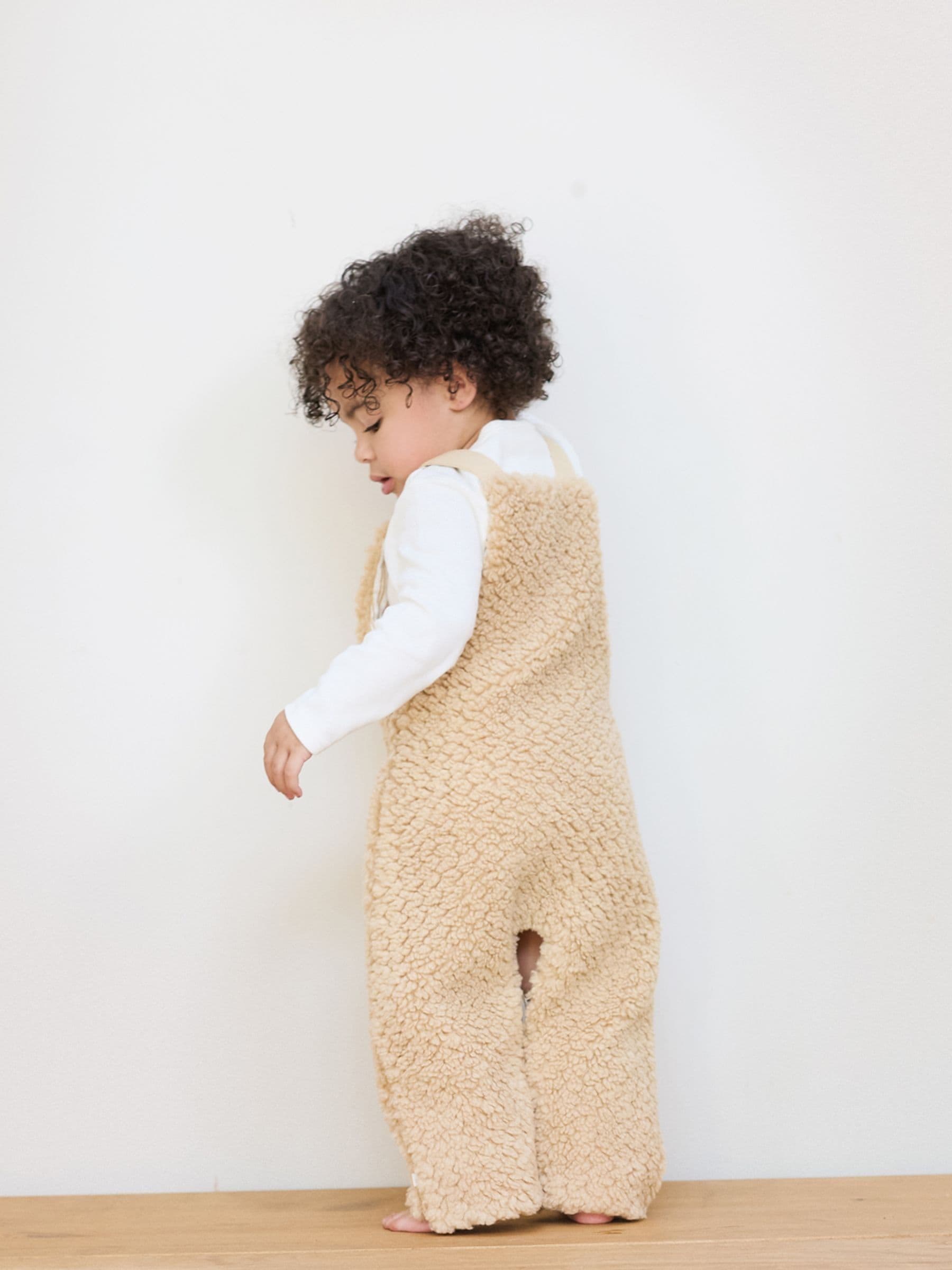 Natuurlijk - The Little Tailor - Set van dikke tuinbroek van sherpafleece en body voor baby's