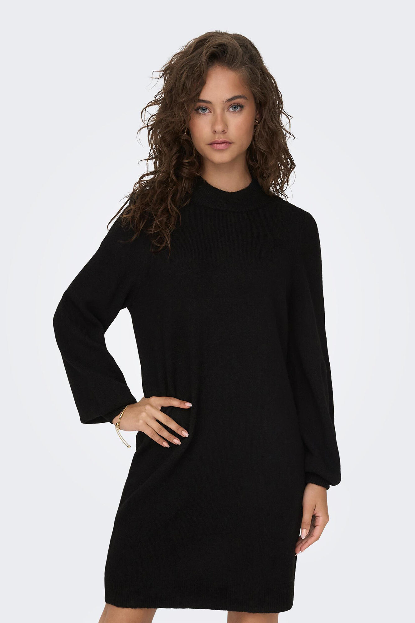 vestido de mangas bufantes