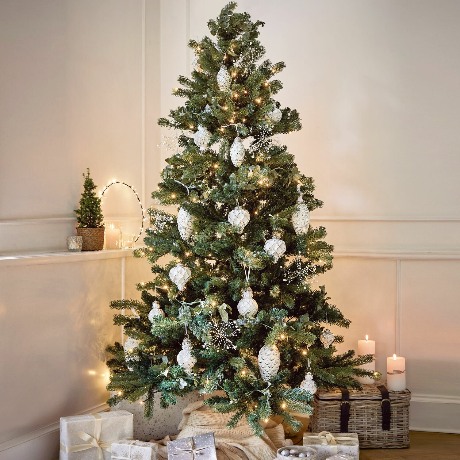 Weihnachtsbaum Helford 180x116 cm