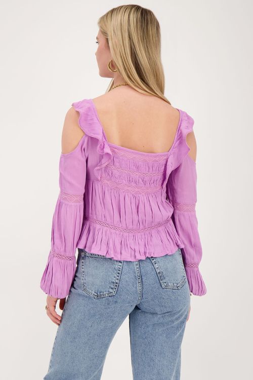 Paarse top met lange mouwen met tapes en ruffles
