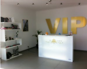 Verschenke eine Manicure und Pedicure in Erlinsbach