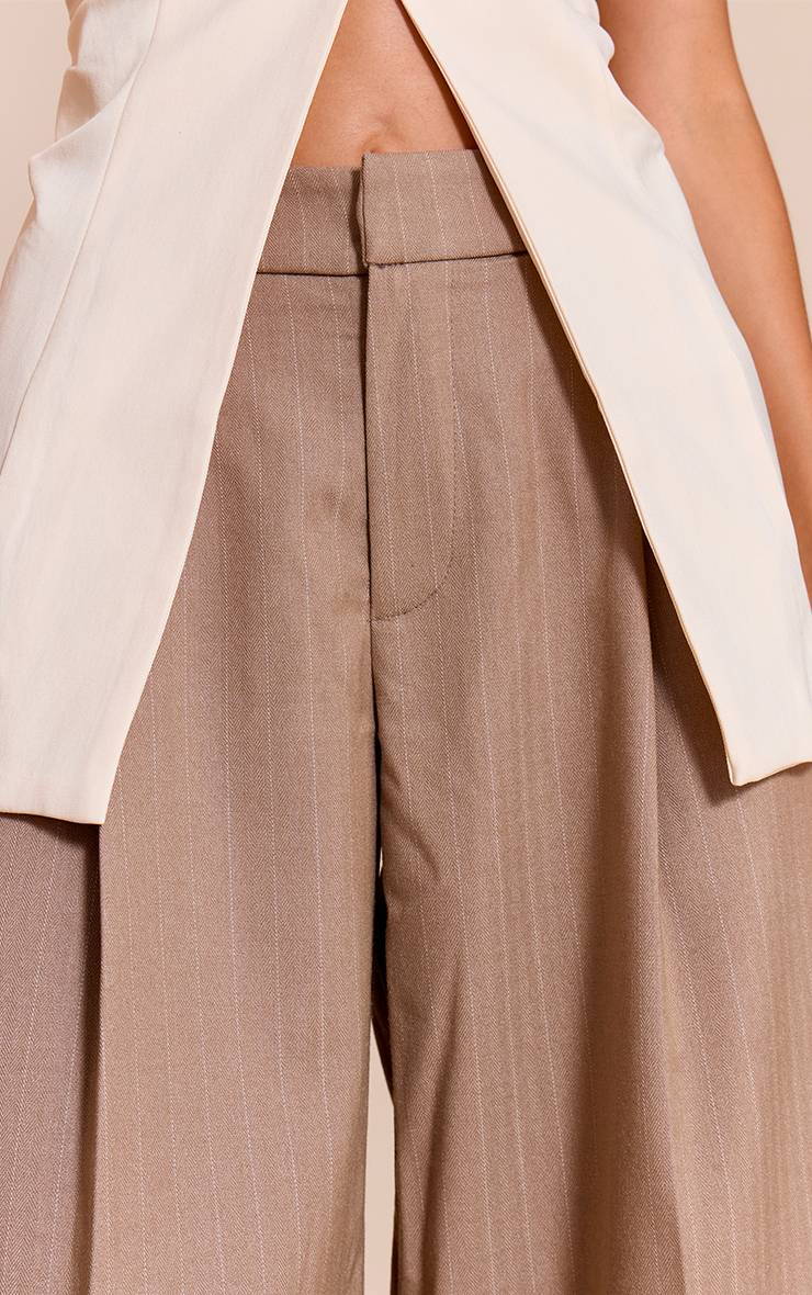 Taupe Pantalon Droit Ajusté À Fines Rayures En Tissu Tissé Premium