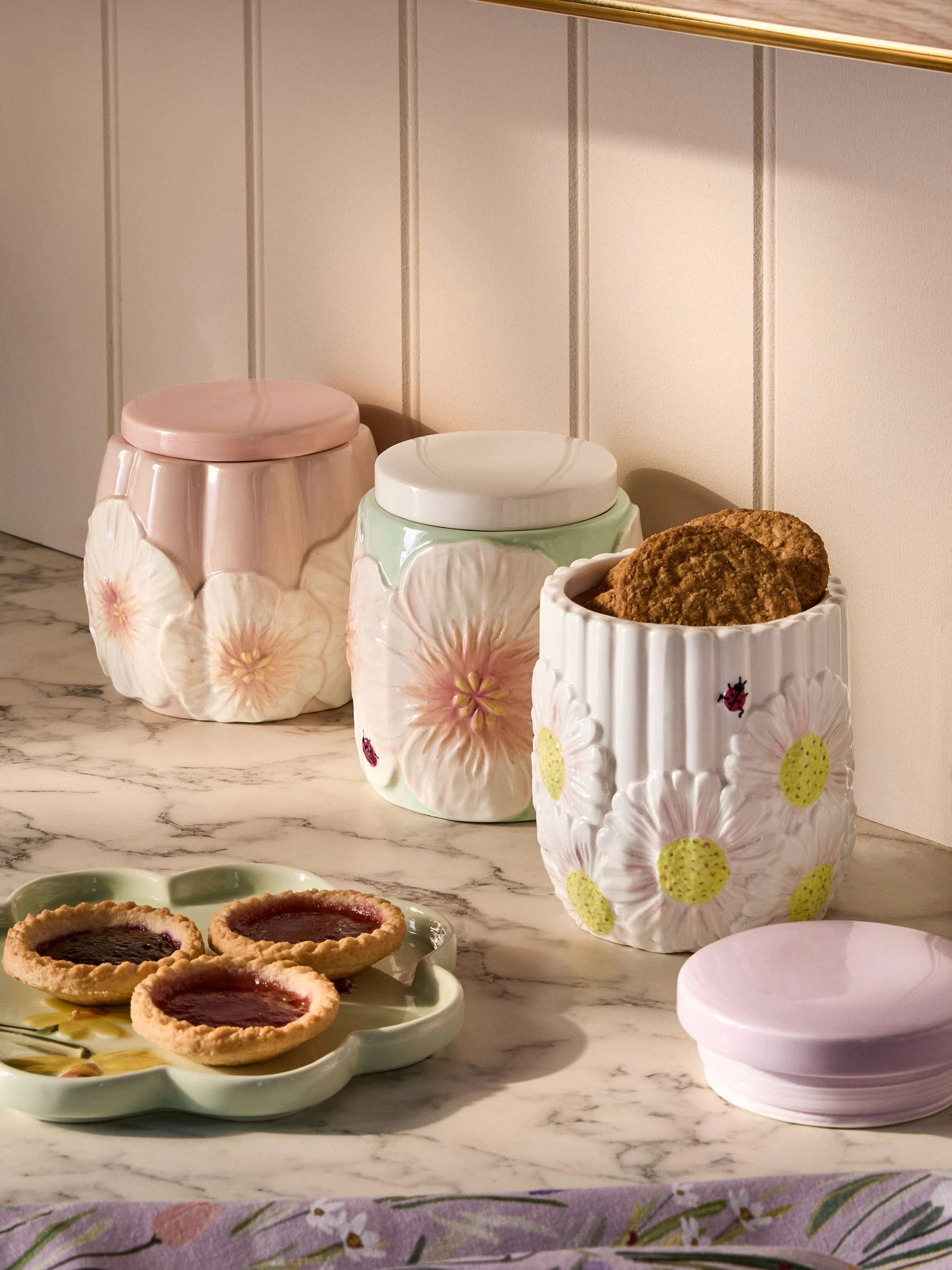 Set van 3 lila voorraadpotten met bloemenmotief
