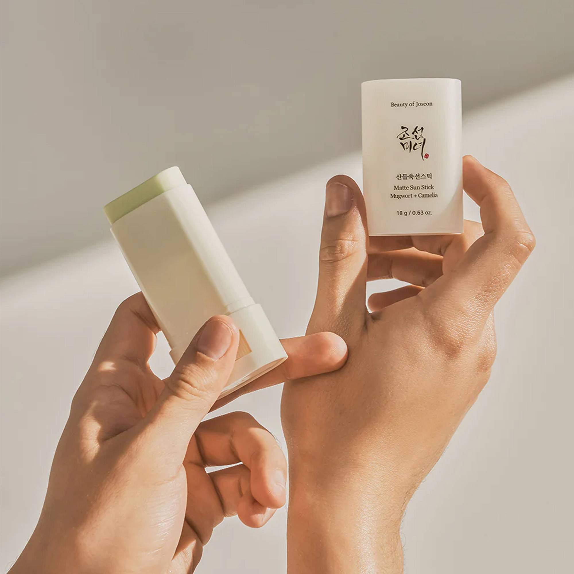 Stick Solaire Mat SPF 50  Matte Sun Stick : Armoise   Camélia / 18g