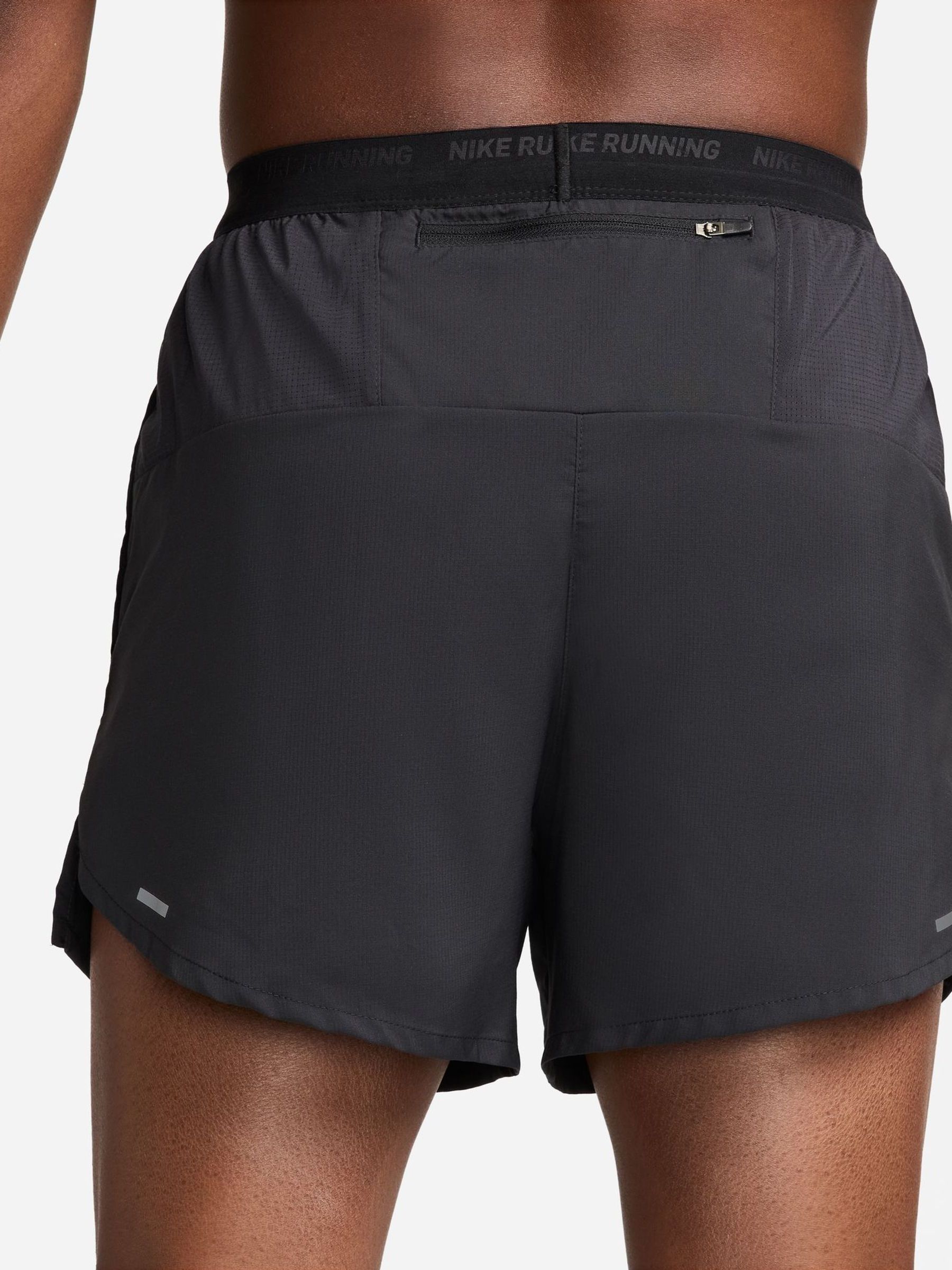 Zwart/grijs - 5 inch - Nike Dri-FIT Stride hardloopshort