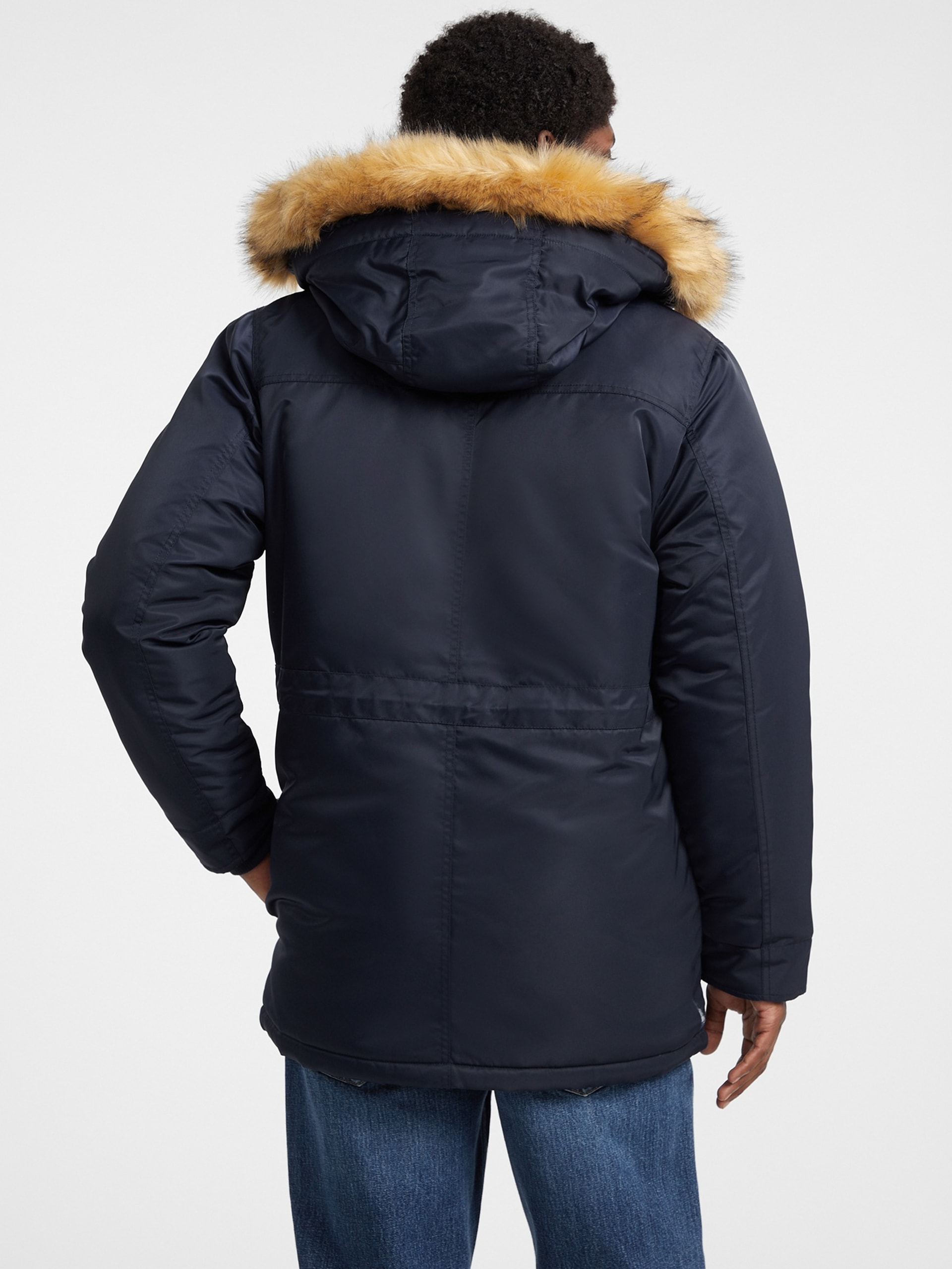 Parka com capuz em nylon