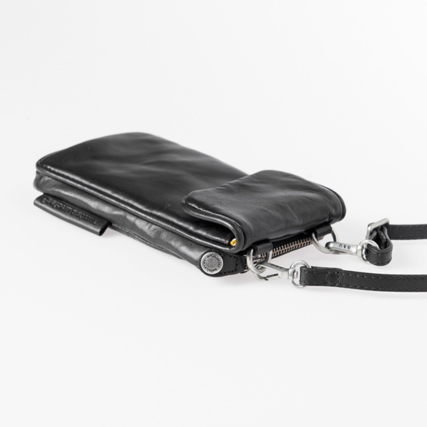 Aunts & Uncles Jamies Orchard Cloudberry Phone Bag jet black