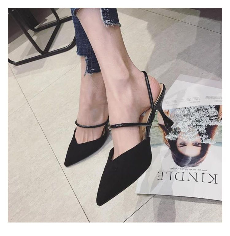 Nikao - Sandalen met puntige neus en kittenhak