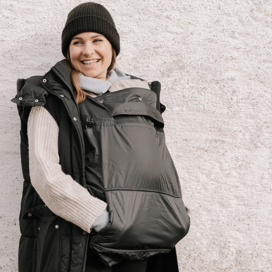 Hoppediz Tragecover Fleece-Cover 3-in-1 mit Regenschutz, Schalkragen & Stulpen stone