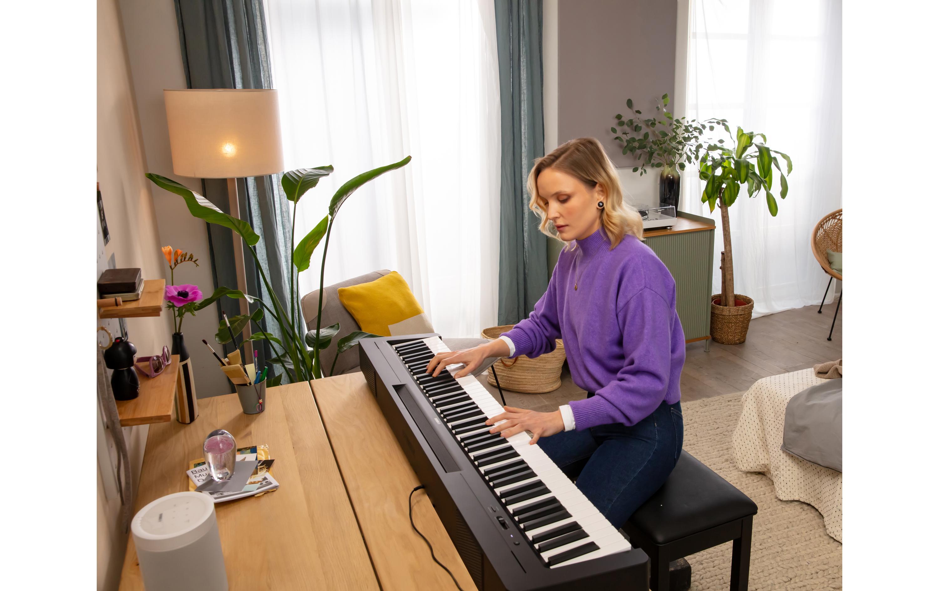 E-Piano P-145BT<br>Portables Piano mit 88 Tasten und Bluetooth