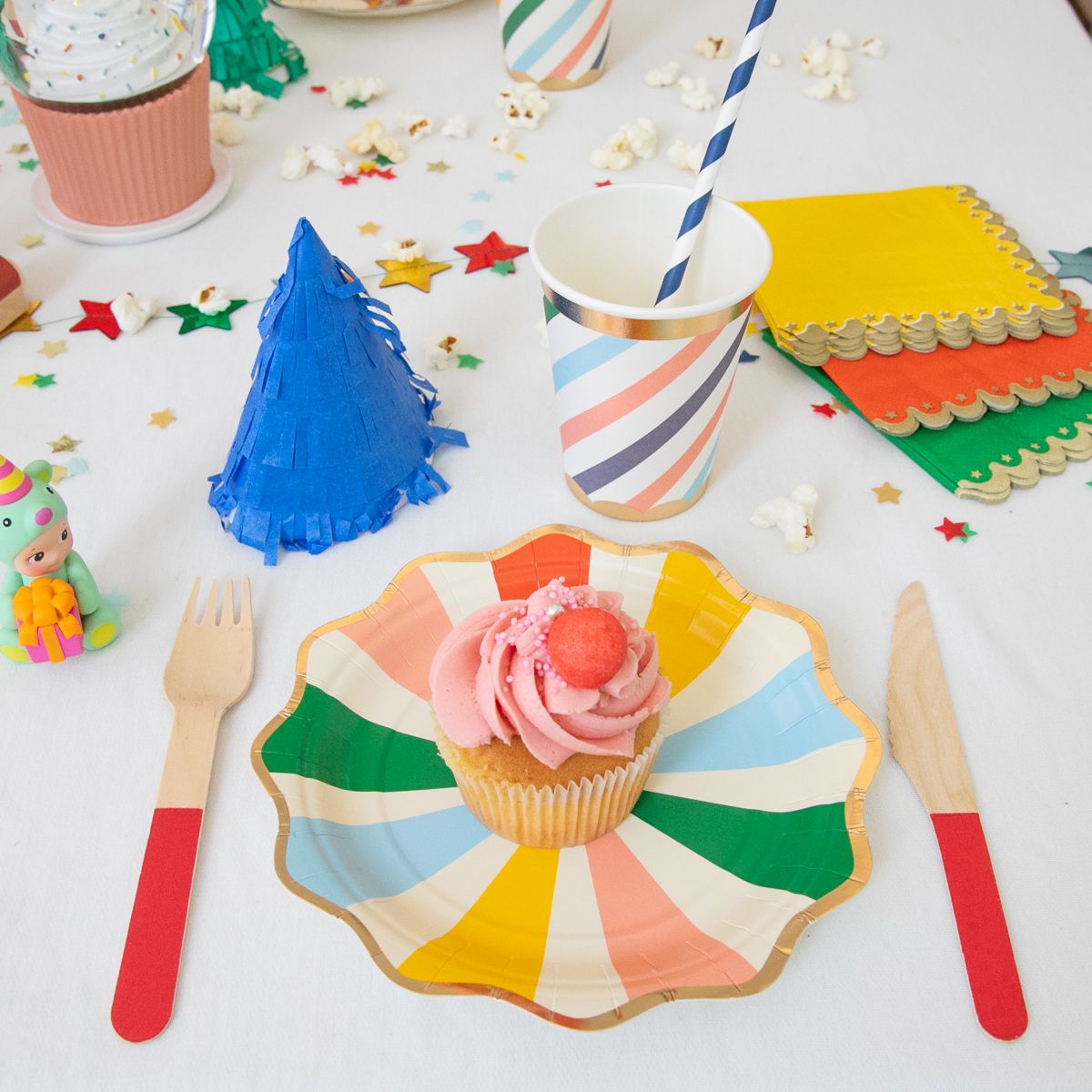 Lot de 8 assiettes colorées cirque Surprise Partie !
