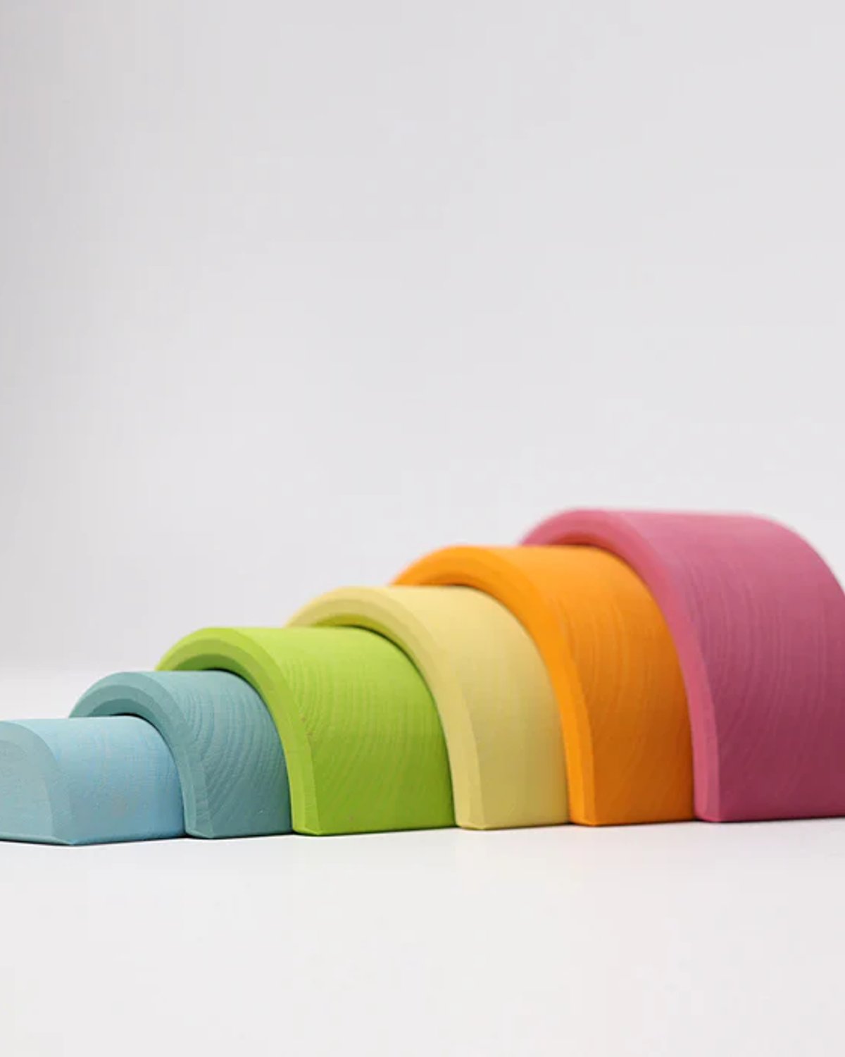 Regnbue Medium Pastel – Stableleke i Tre | Montessori Leker
