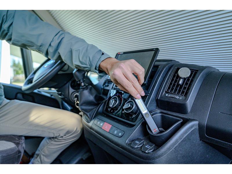 Brennenstuhl Handleuchte LED Akku PL 200 AC Praktische Werkstattleuchte im Taschenformat