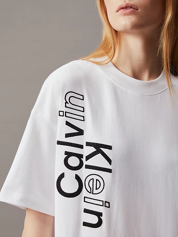 Vestido camiseta boyfriend com logo
